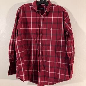 Roundtree Yorke Red Plaid Repaired Button‎ Up Shirt